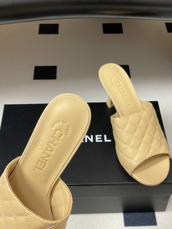 CC Quilted Heeled Sandal 8cm Begie Lambskin 834718