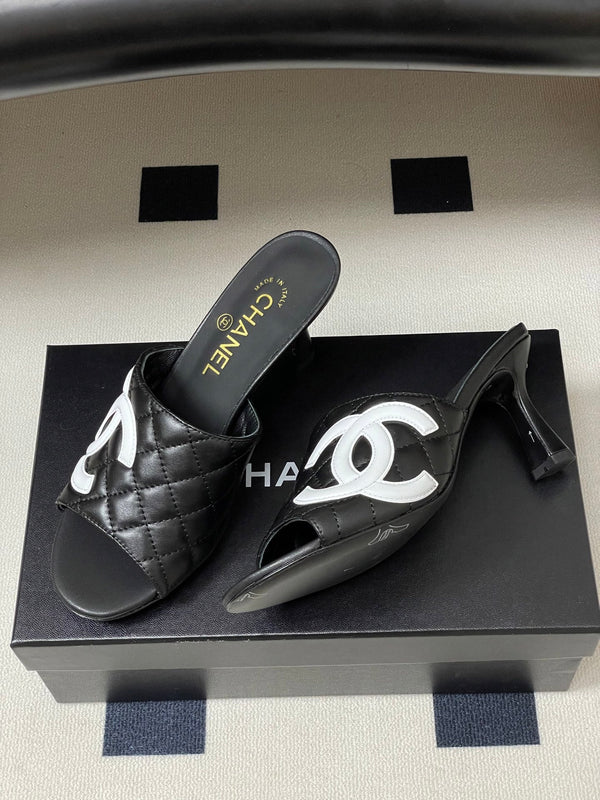 CC 26A Logo Quilted Heeled Sandals 8cm Black White Lambskin 834712