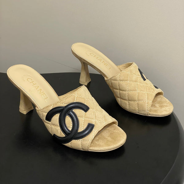 CC 26A Logo Quilted Heeled Sandals 8cm Begie Black Suede 834705