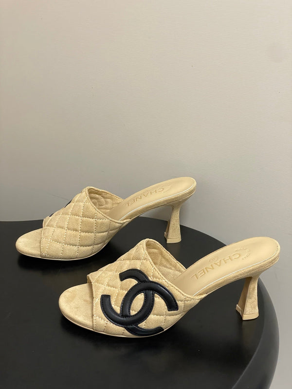 CC 26A Logo Quilted Heeled Sandals 8cm Begie Black Suede 834705