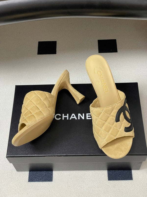CC 26A Logo Quilted Heeled Sandals 8cm Begie Black Suede 834705