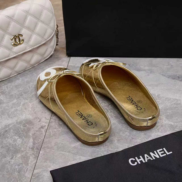 CC Coco Beach 26ss Flat Mules Metallic Gold Quilted Leather White Logo 840271