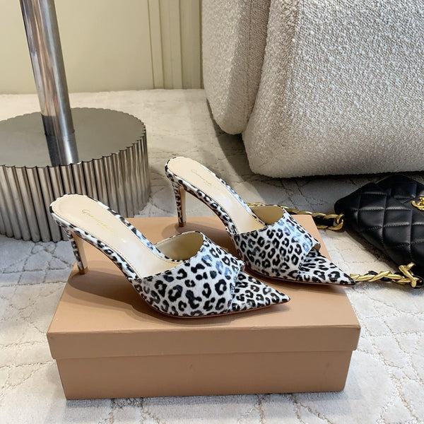 GR Leopard Print Pointed-Toe Mules 8.5cm White Patent Cowhide 851871