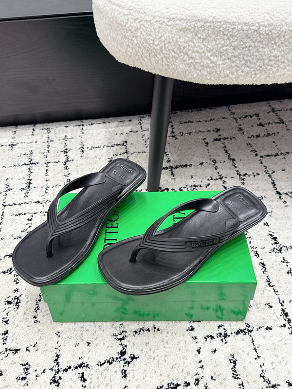 BV 26ss Thong Sandals 5cm Black TPU Rubber 8584376