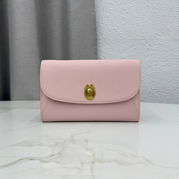 CD Médaillon Envelope Pouch 20.5cm Pink Cowhide Leather GHW 158548