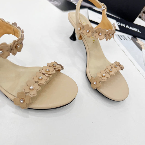 CC 26s Floral Sandal 7.5cm Beige Sheepskin 867465
