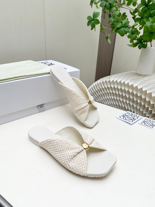 Loew Pebble Soft Slides White Lambskin Leather 881381
