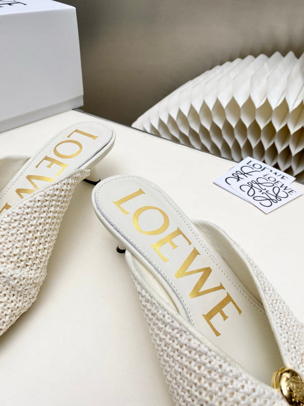 Loew Pebble Soft Sandals White Lambskin Leather 881364