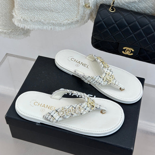 CC Crystal Logo Platform Thong Sandals Flat White Tweed 887779