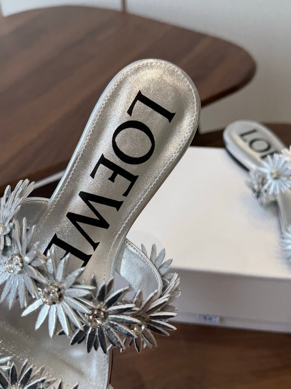 Loew Paula's Ibiza Petal Flower Flat Sandals Silver Leather 889894