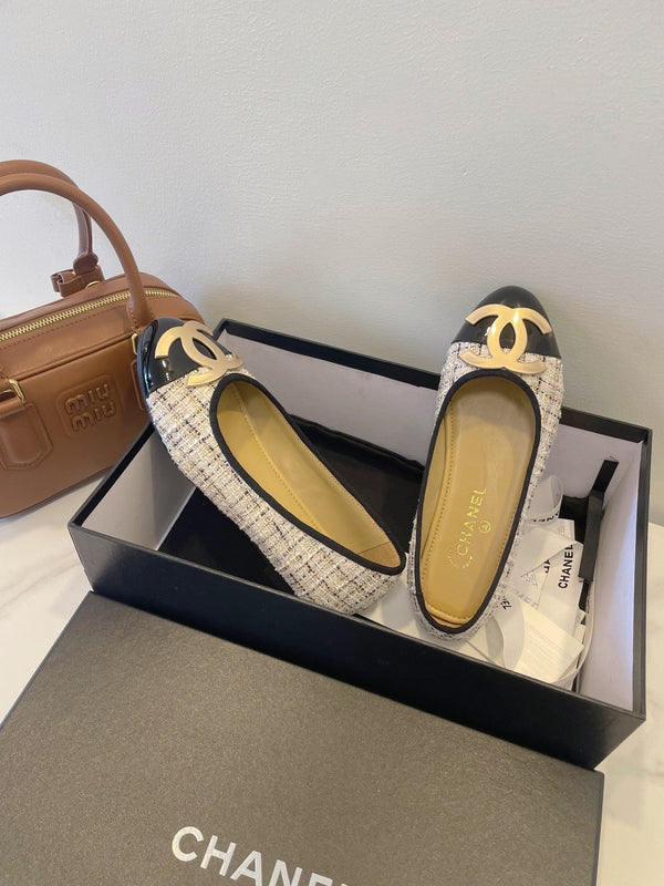 CC 26P Ballet Flats Beige Black Tweed & Patent Leather 890837