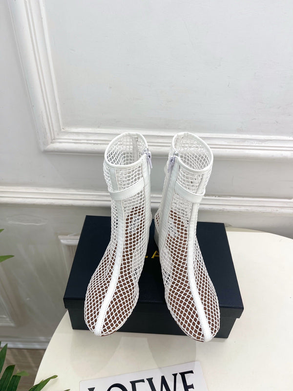 Alaia Boots 5.5cm Fishnet Ankle Boots White Mesh Patent Leather 892043
