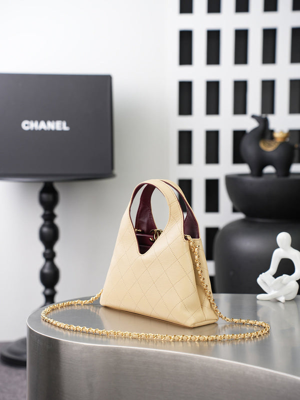 CC 26A Shopping Bag 23cm Light Beige Lambskin