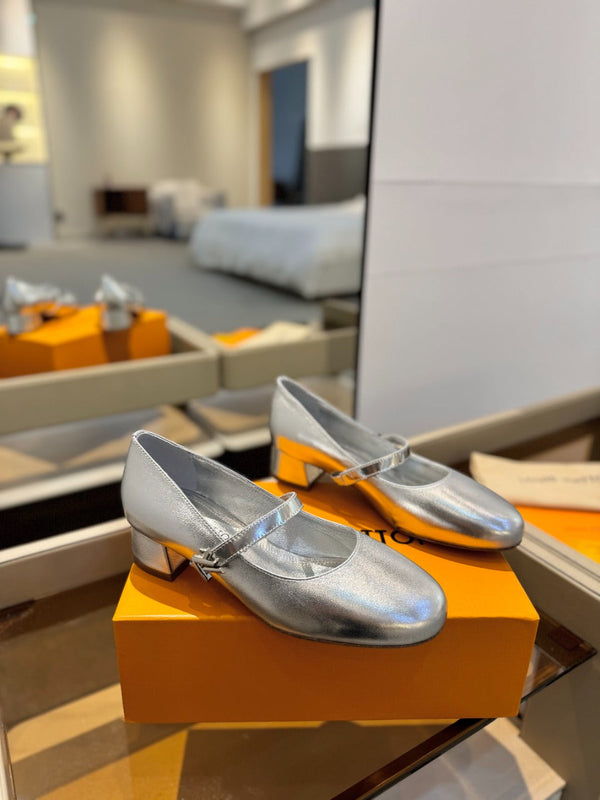 LV Romy Mary Jane Pumps Silver Metallic Leather 893579