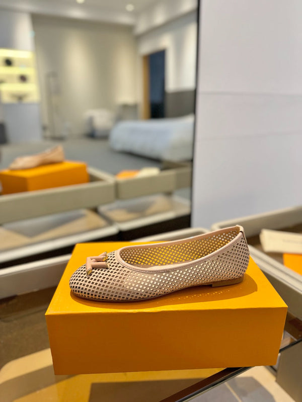 LV Shake Perforated Ballet Flats Beige Calfskin 893576