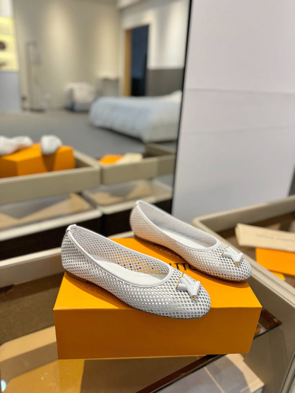 LV Shake Perforated Ballet Flats White Calfskin 893577