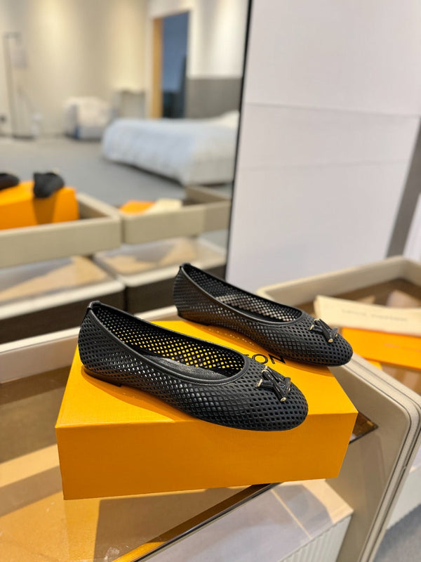 LV Shake Perforated Ballet Flats Black Calfskin 893573