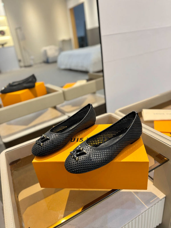 LV Shake Perforated Ballet Flats Black Calfskin 893573