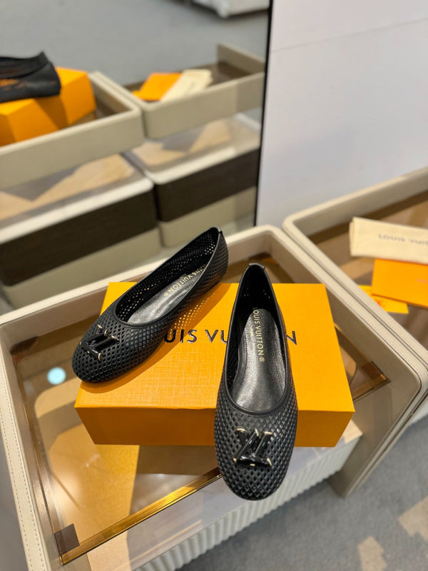 LV Shake Perforated Ballet Flats Black Calfskin 893573
