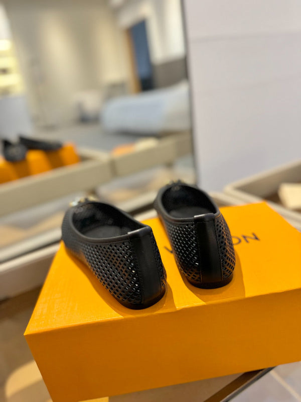 LV Shake Perforated Ballet Flats Black Calfskin 893573