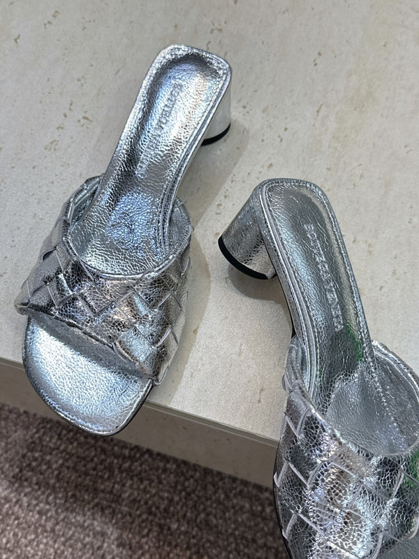 BV 26s Blink Intrecciato Mules 4.5cm Silver Metallic Leather 896574