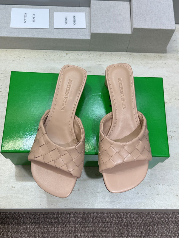 BV 26s Blink Intrecciato Mules 4.5cm Beige Leather 896573