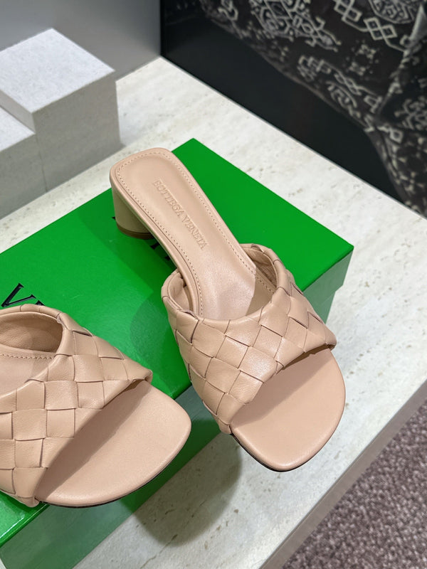 BV 26s Blink Intrecciato Mules 4.5cm Beige Leather 896573