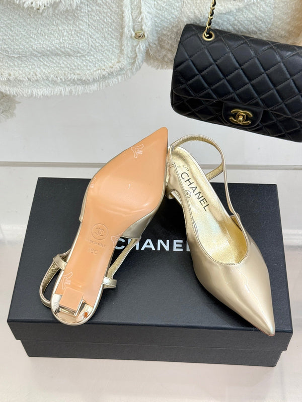 CC 26A Pointed Toe Slingback Pumps Gold Patent Cowhide 904672
