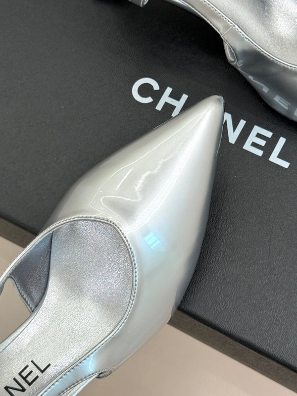 CC 26A Pointed Toe Slingback Pumps Silver Patent Cowhide 904671