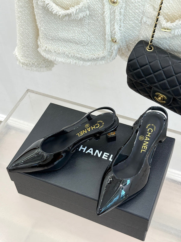 CC 26A Pointed Toe Slingback Pumps Black Patent Cowhide 904670