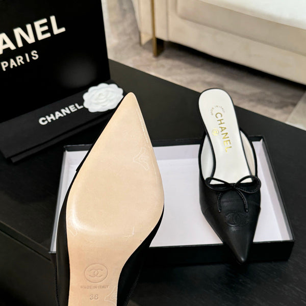 CC Bow Pointed Toe Mules Black Leather 912936