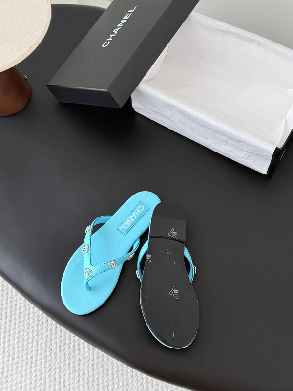 CC Crystal Logo Thong Sandals Blue Leather 915114