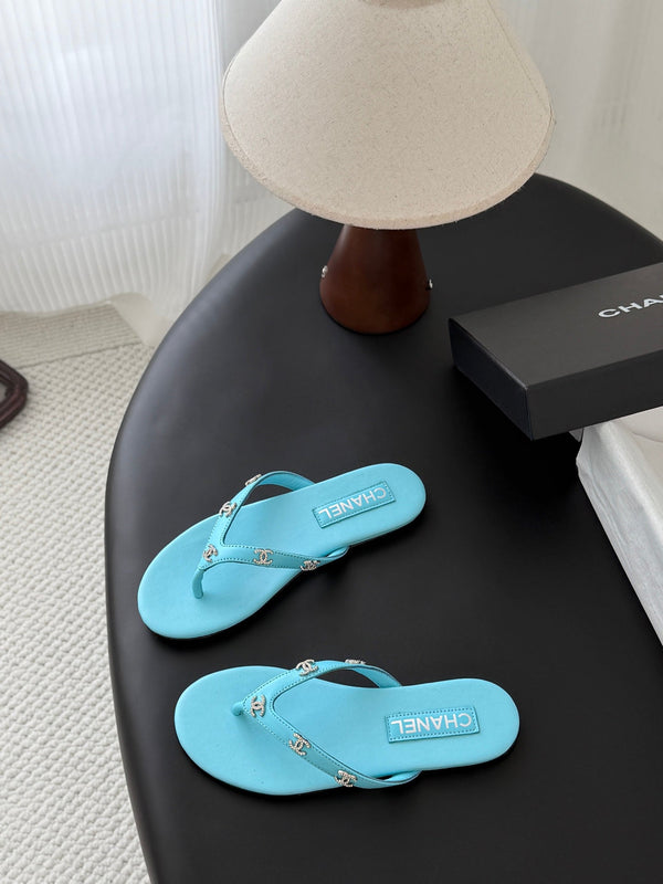 CC Crystal Logo Thong Sandals Blue Leather 915114