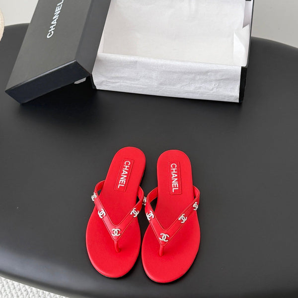 CC Crystal Logo Thong Sandals Red Leather 915112