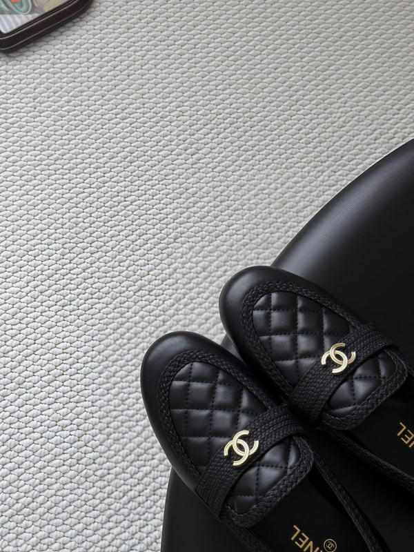 CC Quilted Logo Loafers Black Leather 914186