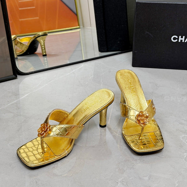 CC 26A Camellia Double C Thong Sandals 8.5CM Gold Stone-Grain Cowhide 938254
