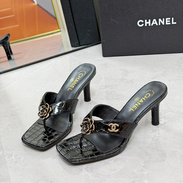 CC 26A Camellia Double C Thong Sandals 8.5CM Black Stone-Grain Cowhide 938251