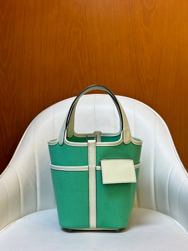 HM Picotin Lock 18CM Pocket Handbag Mint Green Ivory Swift Canvas