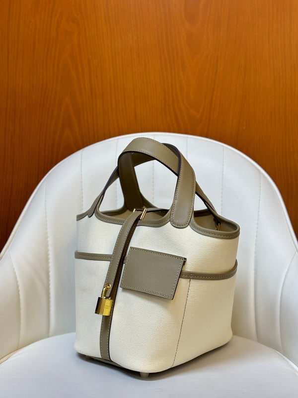 HM Picotin Lock 18CM Pocket Handbag Ivory Kakhi Swift Canvas