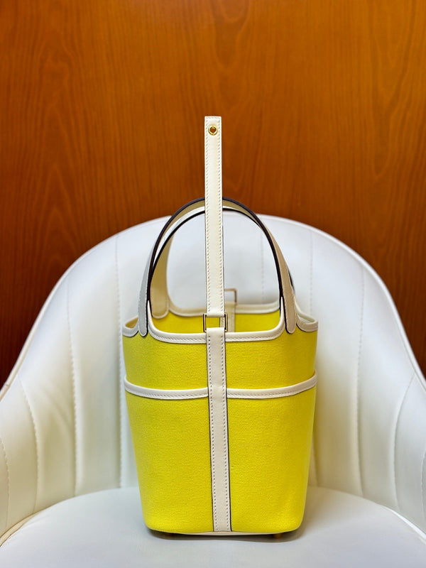 HM Picotin Lock 18CM Pocket Handbag Ivory Yellow Swift Canvas