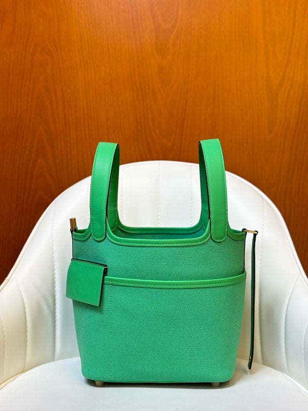 HM Picotin Lock 18CM Pocket Handbag Green Swift Canvas