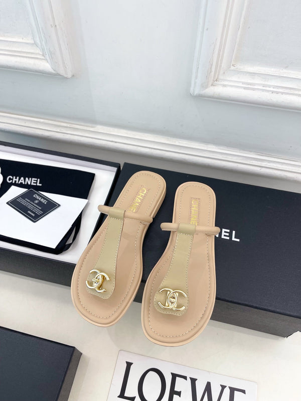 CC Double C Thong Sandals Beige Leather 947043