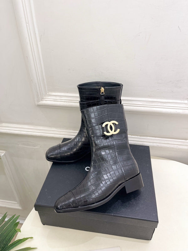 CC Double C Ankle Boots 3.5CM Black Croc-Embossed Leather 946902