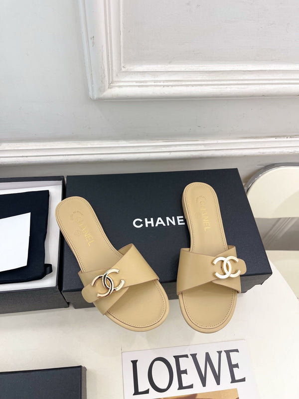 CC 26ss Pre-Collection Double C Slide Sandals Beige Leather 946872