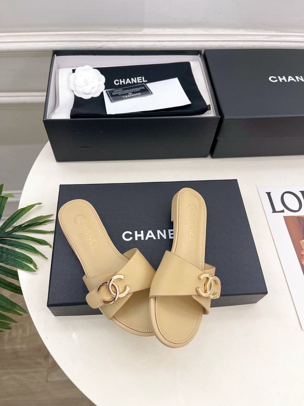 CC 26ss Pre-Collection Double C Slide Sandals Beige Leather 946872