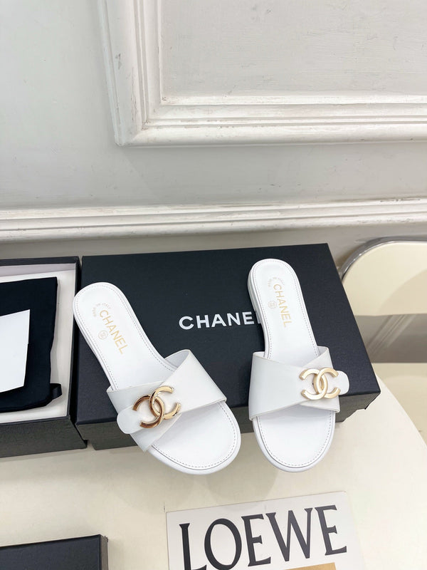 CC 26ss Pre-Collection Double C Slide Sandals White Leather 946870
