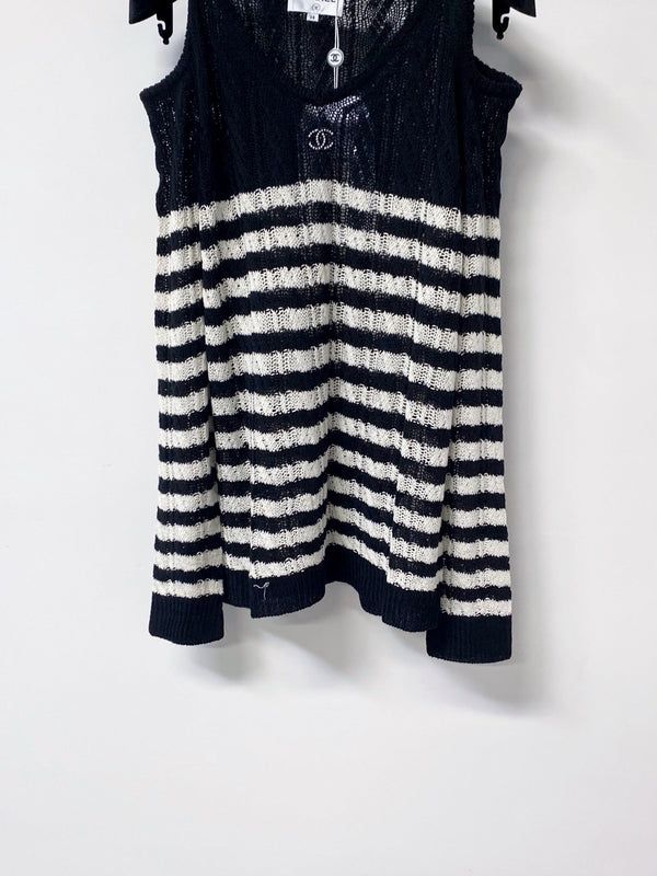 CC Cold-Shoulder Knit Top Enamel Logo Button Wool 799793