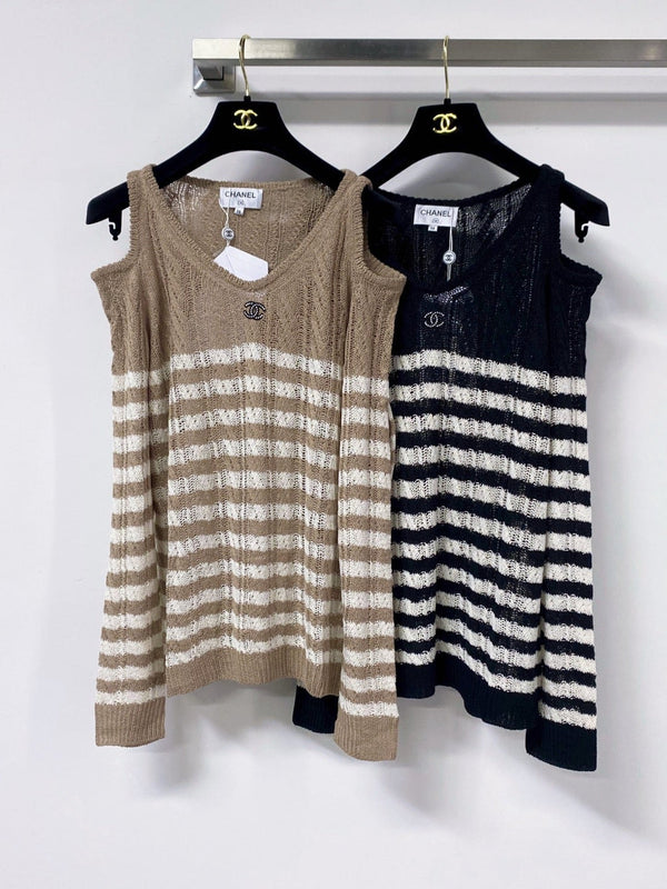 CC Cold-Shoulder Knit Top Enamel Logo Button Wool 799793