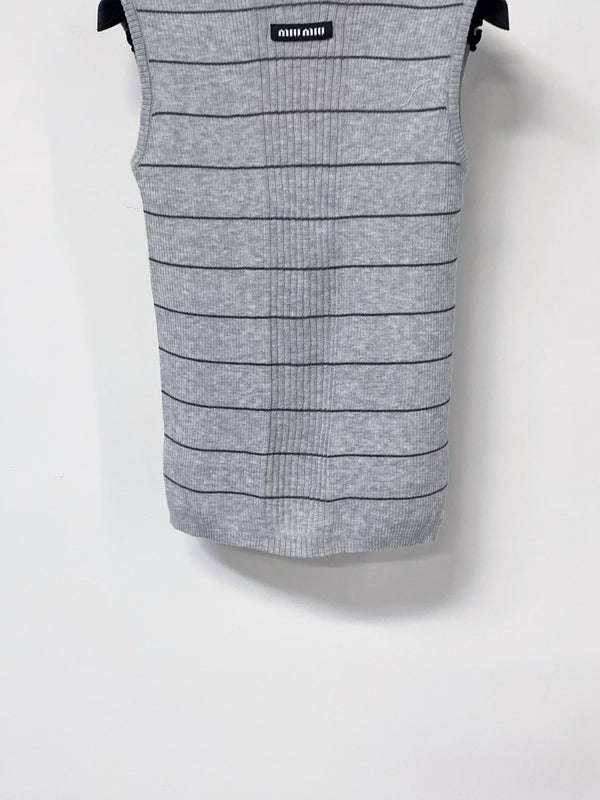 Miu Striped Knitted Sleeveless Top Logo Patch Wool 799790