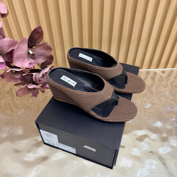 Alaia Cube Thong Wedge Sandals Brown Raffia 949329